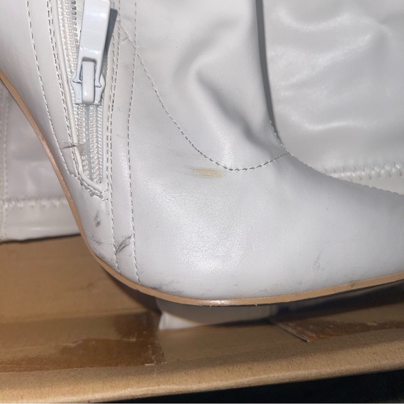 Elegant White Thigh-High Women's Boots - Picture 5 of 6